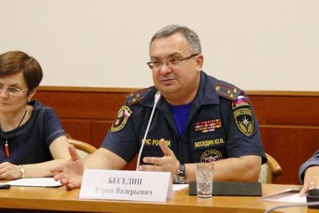 Юрий Беседин рассказал журналистам о безопасности в школах