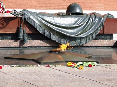 Госдума дополнила памятные даты России Днем Неизвестного Солдата…