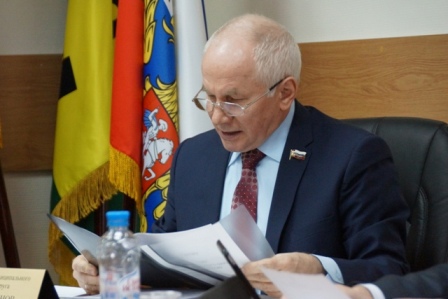 Глава муниципального округа Новогиреево Владимир Чикунов отчитался о деятельности в 2014 году