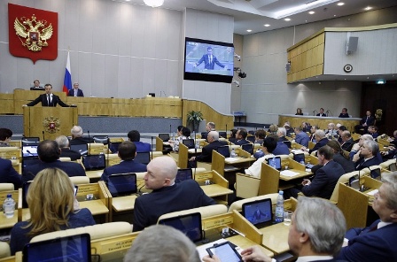Медведев поддержал предложение депутатов поднять им и министрам пенсионный возраст