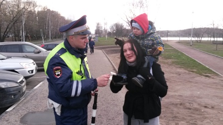 Инспекторы ОБ ДПС ГИБДД УВД по ВАО провели рейд «Ваш пассажир - ребенок»
