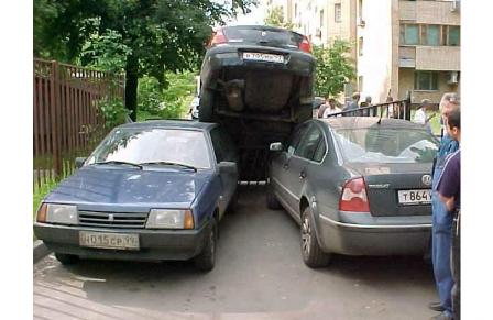 В Госдуме выступили против повсеместного оформления парковочных мест в собственность