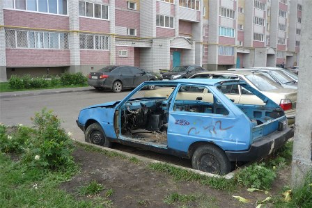 Почти 5 тыс. брошенных автомобилей убрано с московских улиц и дворов с начала года