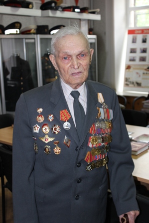 Ветерана внутренней службы ВАО поздравили с 90-летием Сергея Павловича Афонина 