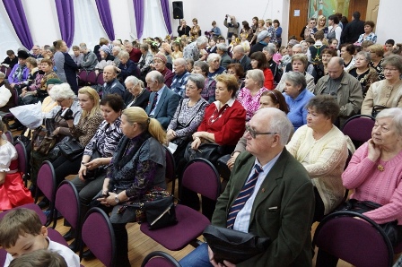 Ветеранов из района Новогиреево поздравили с 75-й годовщиной битвы под Москвой