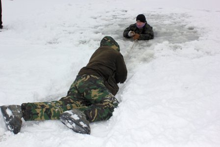Осторожно: на водоёмах лёд ещё ненадёжный!