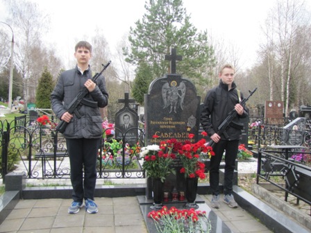 Новогиреевская школа № 2093 им. Анатолия Савельева отметила три юбилея сразу
