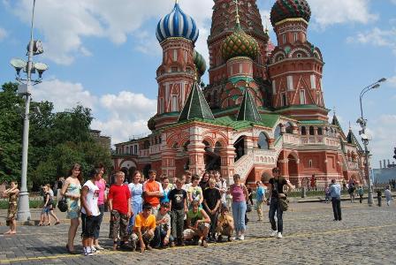 Более 1,5 млн туристов посетили Москву на майские праздники