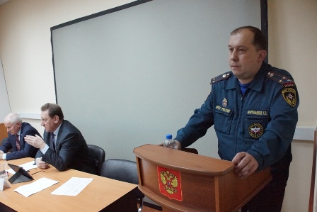 Пожарный инспектор напомнил жителям о запрете использования мангалов в городе