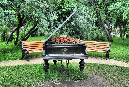 100 лучших музыкальных композиций будут звучать летом в столичных парках 