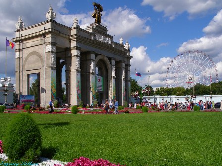 НА ВДНХ начинается чтение цикла бесплатных лекций по истории и архитектуре выставки