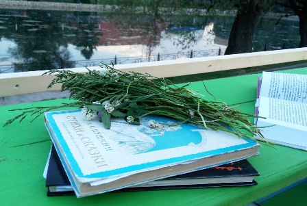 Известные актеры прочитают стихи Бродского и Цветаевой в Перовском парке