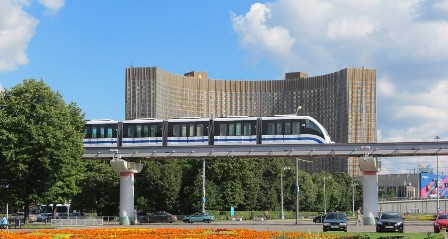 Муниципальные депутаты предлагают Дептрансу организовать обзорные экскурсии на монорельсовой дороге 