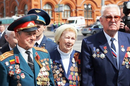 Матпомощь ветеранам к 75-летию Битвы за Москву увеличена вдвое
