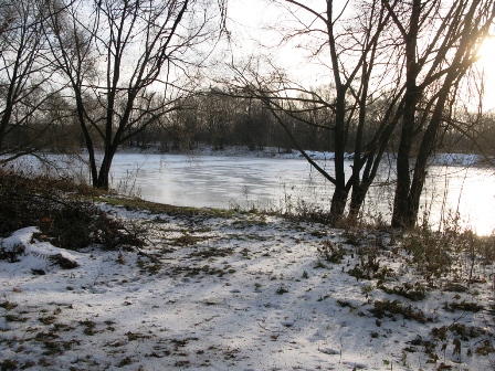 Новогиреевцев предупреждают об осторожности на водоёмах зимой