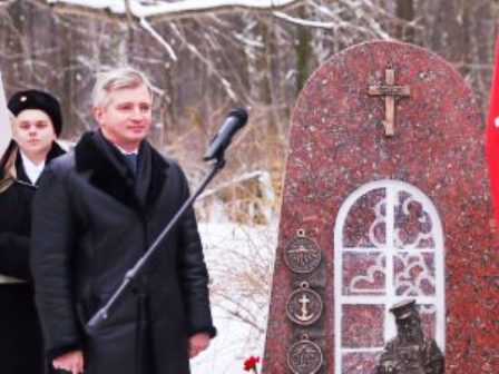 В Измайловском лесопарке открыли памятник героям Отечества