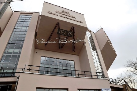 Театр Романа Виктюка приглашает новогиреевских театралов на свои спектакли    