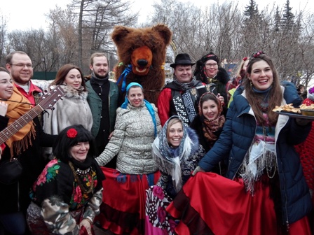 Новогиреевские соцработники приняли участие в городском празднике Широкой Масленицы