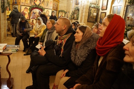 В приходском доме Храма Феодора Ушакова проходят великопостные беседы со священником