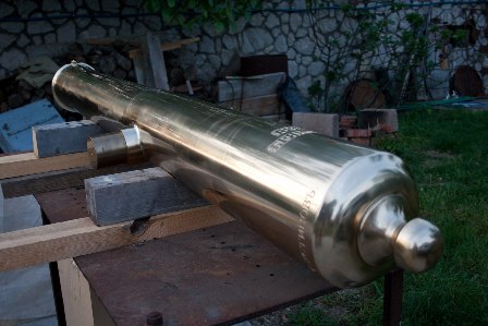 Преподаватель Технопарка школы № 2072 создал точную копию пушки образца 1838 года