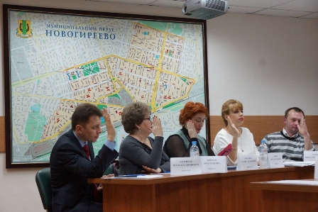 Муниципальные депутаты распределили деньги на соцэкономическое развитие района в 2018 году