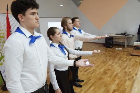 У старшеклассников школы им. А.Н. Савельева прошёл открытый Урок мужества 