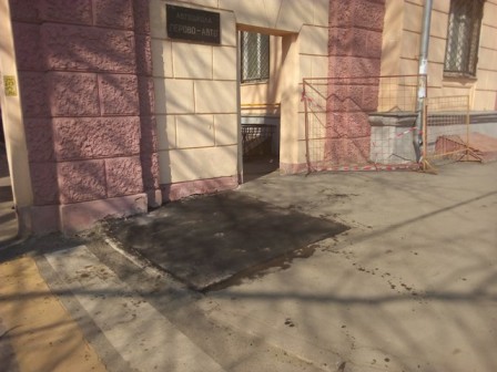 На Зелёном проспекте по заявлению жительницы выполнен локальный ремонт асфальта