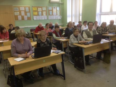Новогиреевские пенсионеры успешно осваивают Интернет-пространство 