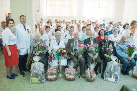 Больница им. Е. Мухина провела благотворительную акцию для ветеранов района