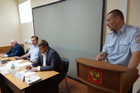 Новогиреевцы обсудили с главой управы вопросы летнего отдыха и благоустройства 