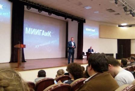 Кадеты из Новогиреева познакомились с известным полярником Михаилом Малаховым