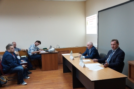 Жители района Новогиреево обсудили с главой управы тему брошенного автотранспорта