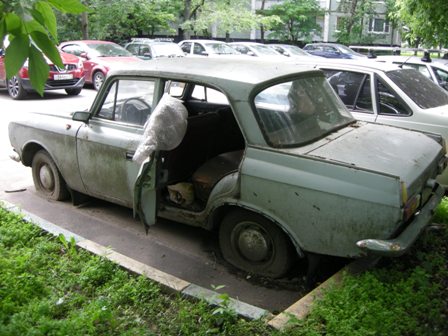 За полгода в Новогирееве выявлено более двадцати бесхозных автомашин 