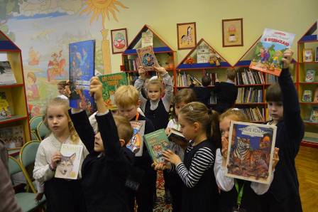 Маленькие новогиреевские книголюбы познакомились с библиотекой дизайна