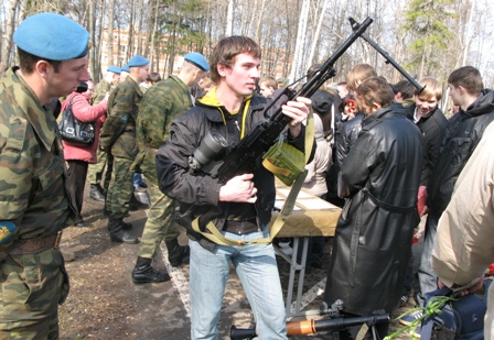 Новогиреевские призывники и допризывники приняли участие в окружном Дне призывника