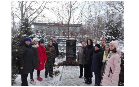 В школе «Феникс» прошла неделя памяти авиаполка «Нормандия – Неман»