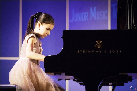 В новогиреевской школе искусств прошёл концерт лауреатов Junior Music Tour
